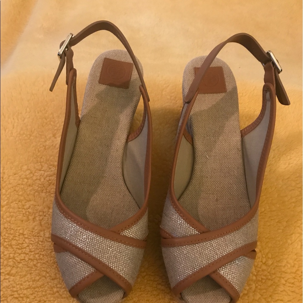 EUC Tory Burch Wedge Heeled Sandal Size 7